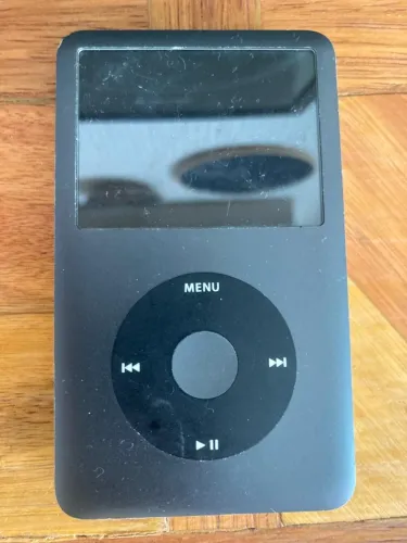 iPod Classic 160GB Apple (Não liga) - Para Conserto ou Peças