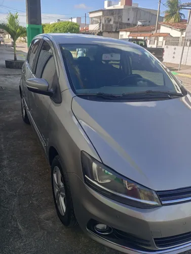 Volkswagen Fox Highline 1.6 Flex 16V 5P 2015