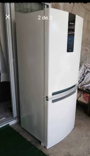 Estou vendendo essa geladeira Brastemp inverter