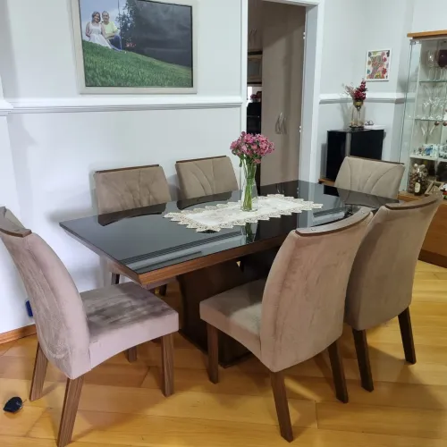 Mesa jantar 6 lugares com cadeiras