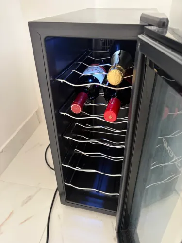 Adega Brastemp 220 v 10 garrafas