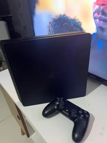 Vendo ps4 slim 1TB