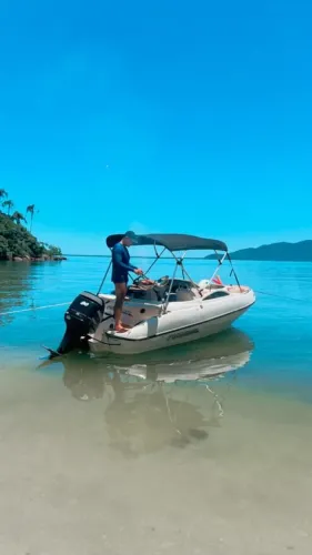 Lancha 90 hp mercury 19 pes