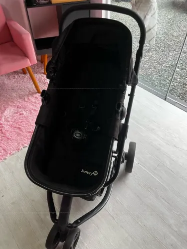 Vendo carrinho de bebê