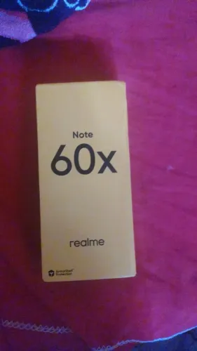 Vende-se esse celular novo de caixa entre em contato *66