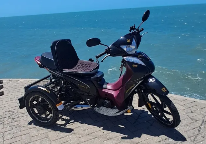 Triciclo em uma Shineray jet 50s 50cc 2025