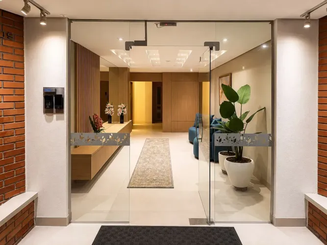 Apartamento reformado IMPECÁVEL com 2 dormitórios à venda, 58 m² por R$ 549.000 - Ahú - Cu