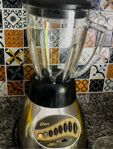 LiquidificadoR OSTER com copo de vidro