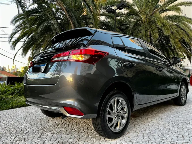 Toyota Yaris XS 1.5 Flex 16V 5P Aut. 2023