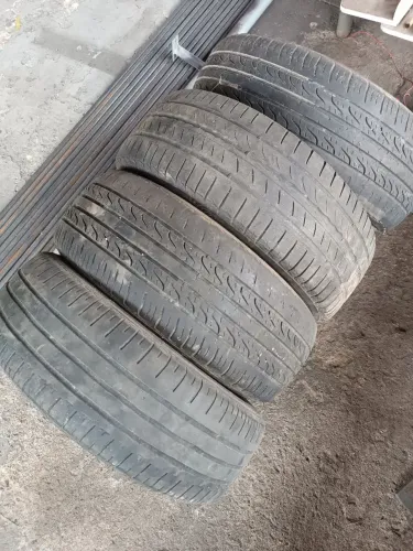 Pneus aro 15...2 pneus 195/65/15 e dois 225/60/15