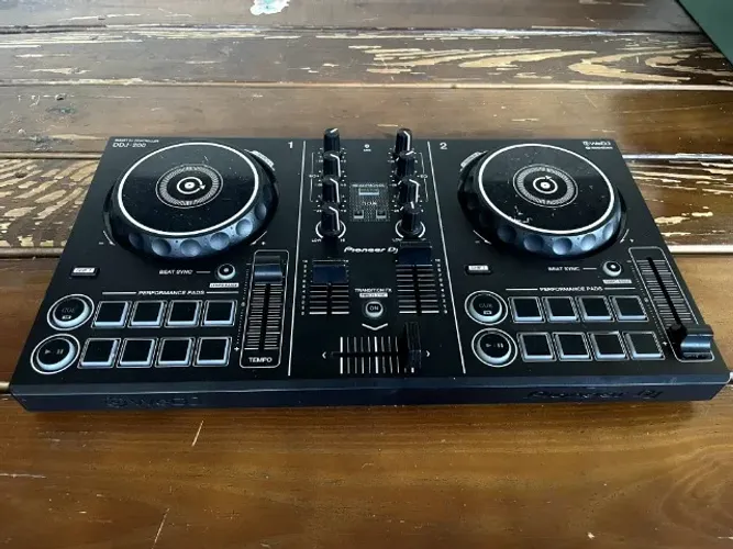 Controladora Pioneer DDJ 200 DJ