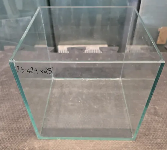 Aquario 25x24x25 vidros 6mm