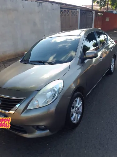 Nissan Versa SL 1.6 16V Flex Fuel 4P Mec. 2013