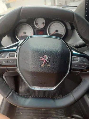 Peugeot 207 Sed. Passion XR Sport 1.4 Flex 8V 4P 2011
