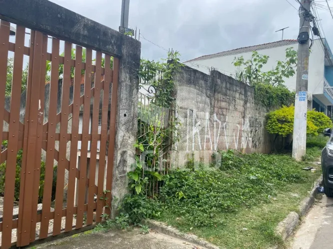 Terreno à venda com 750m² , boa localização no Jardim Apura!!!