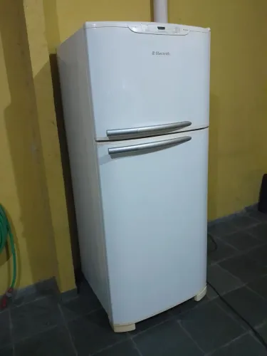 Geladeira Electrolux Frost Free Premium.