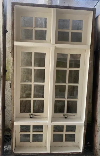 Janela madeira e vidro