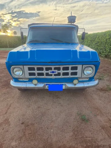 Chevrolet C-10 2.5/4.1 1984