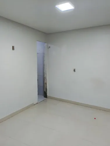 Aluguel de 1 casa 900$