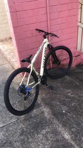 Bicicleta Aro 29 Sutton 