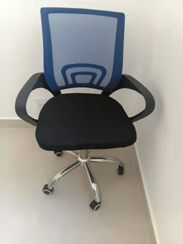 Cadeira semi nova