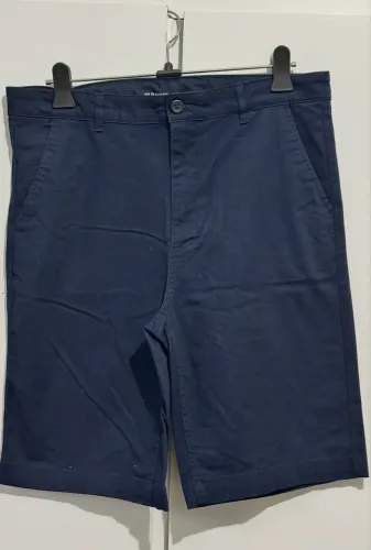Bermuda Old Navy chino azul-marinho