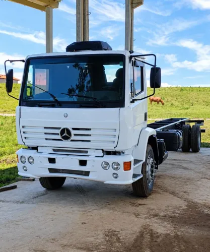 Caminhão MB 1420 2004