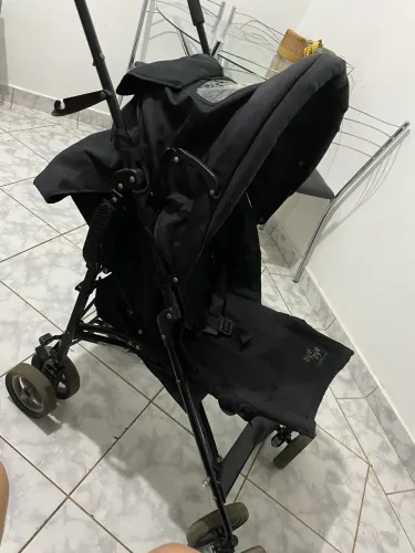 Carrinho de bebê bye bye
