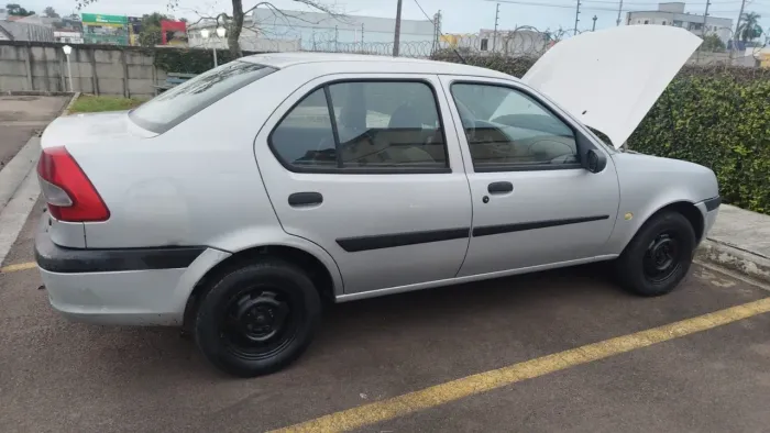 Ford Fiesta Street 1.0 8V 3P 2003