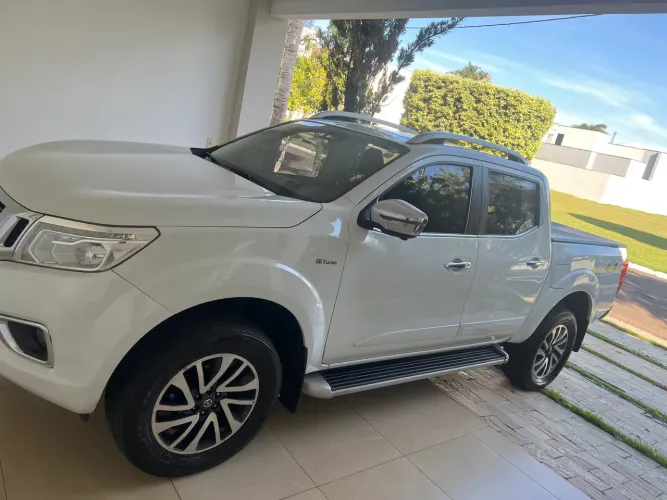 Nissan Frontier LE CD 4X4 2.3 Bi-TB Diesel Aut. 2022