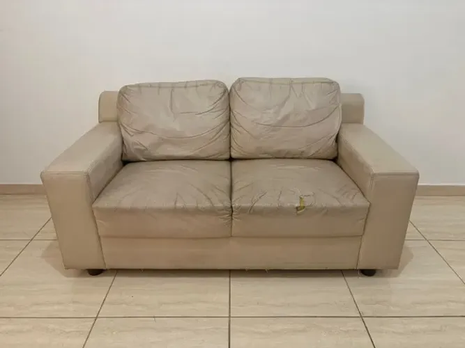 SOFÁ DE COURINO