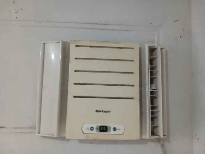 AR CONDICIONADO 12.000 btus. Controle de janelats já.el