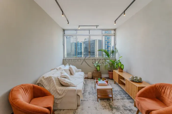 Apartamento - Pinheiros - 2 Dormitórios - 81m².