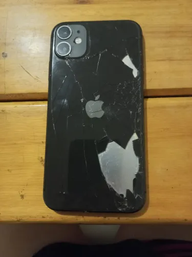 Vendo ou troco iPhone 11