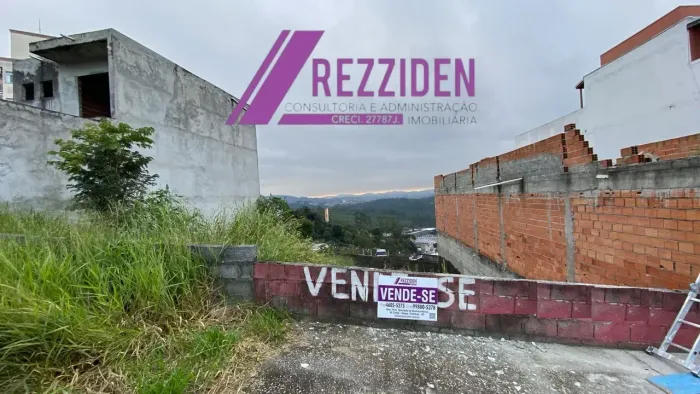 Imóvel para venda possui 126 metros quadrados em Laranjeiras - Caieiras - SP
