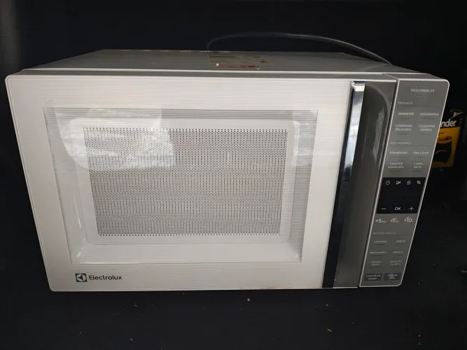 MICROONDAS ELECTROLUX 36 LITROS