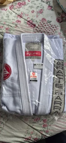Kimono Gracie Barra A3 branco novo modelo gb1