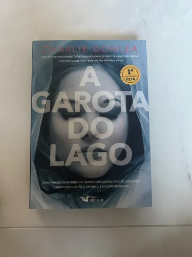 A Garota do Lago SEM MARCAS DE USO
