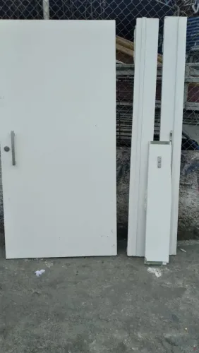 Porta pivotante - Excelente estado 