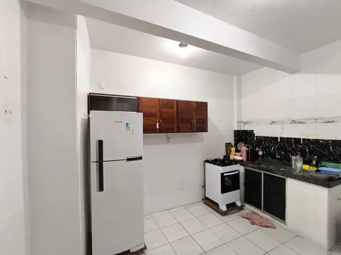 Vendo Ótima com Casa 2 pavimentos - Bairro do Condor