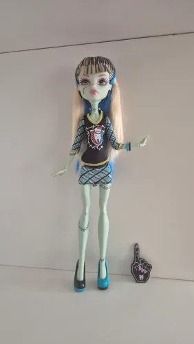 Boneca Monster High Frankie Stein Líder de Torcida