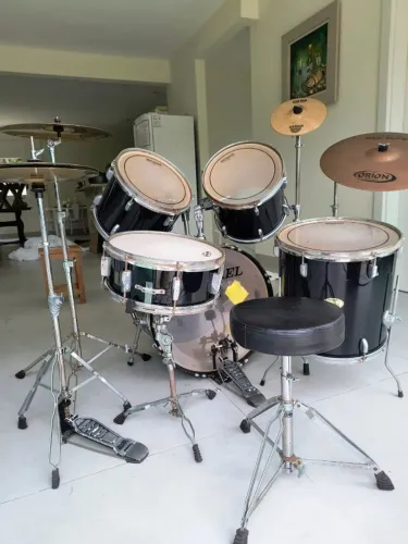 Bateria Michael Classic Completa + Pratos Orion Solo Pro e Sabian