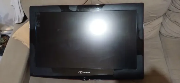 Vendo tv buster 32 polegadas 
