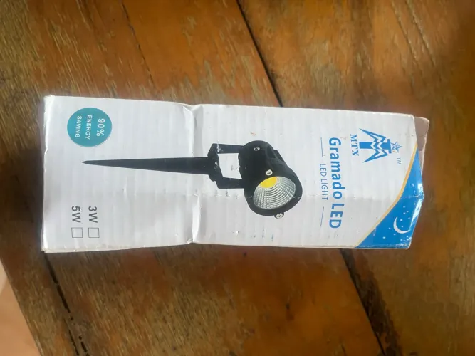 Refletor Led para jardim 