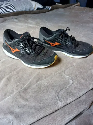 Tênis Mizuno tamanho 41