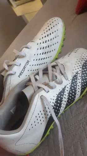 Chuteira society Adidas Predator Accuracy.4 Tf Branca