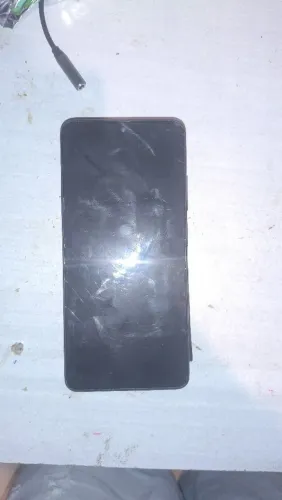 Poco x4 pro 5g (tela trincada)