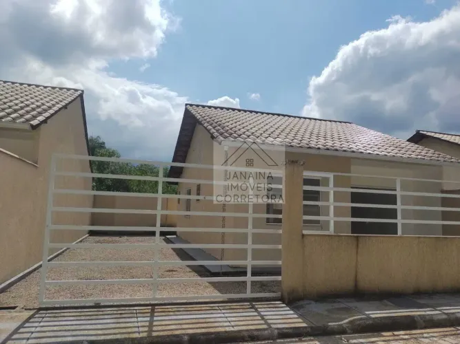 Casa à venda em condomínio com 2 quartos - suíte - em Cotia - Guapimirim - RJ