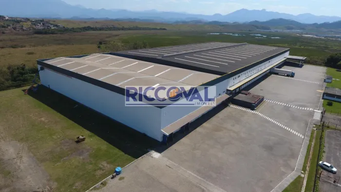 Galpão para Locação no Polo Industrial Resende - 2.398m²