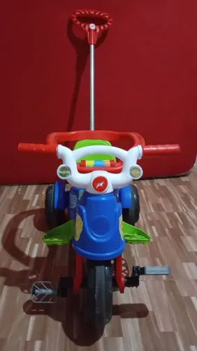 Triciclo infantil